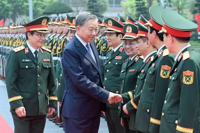 Phấn đấu là mô hình kiểu mẫu trong chăm sóc sức khỏe cán bộ, bộ đội và nhân dân