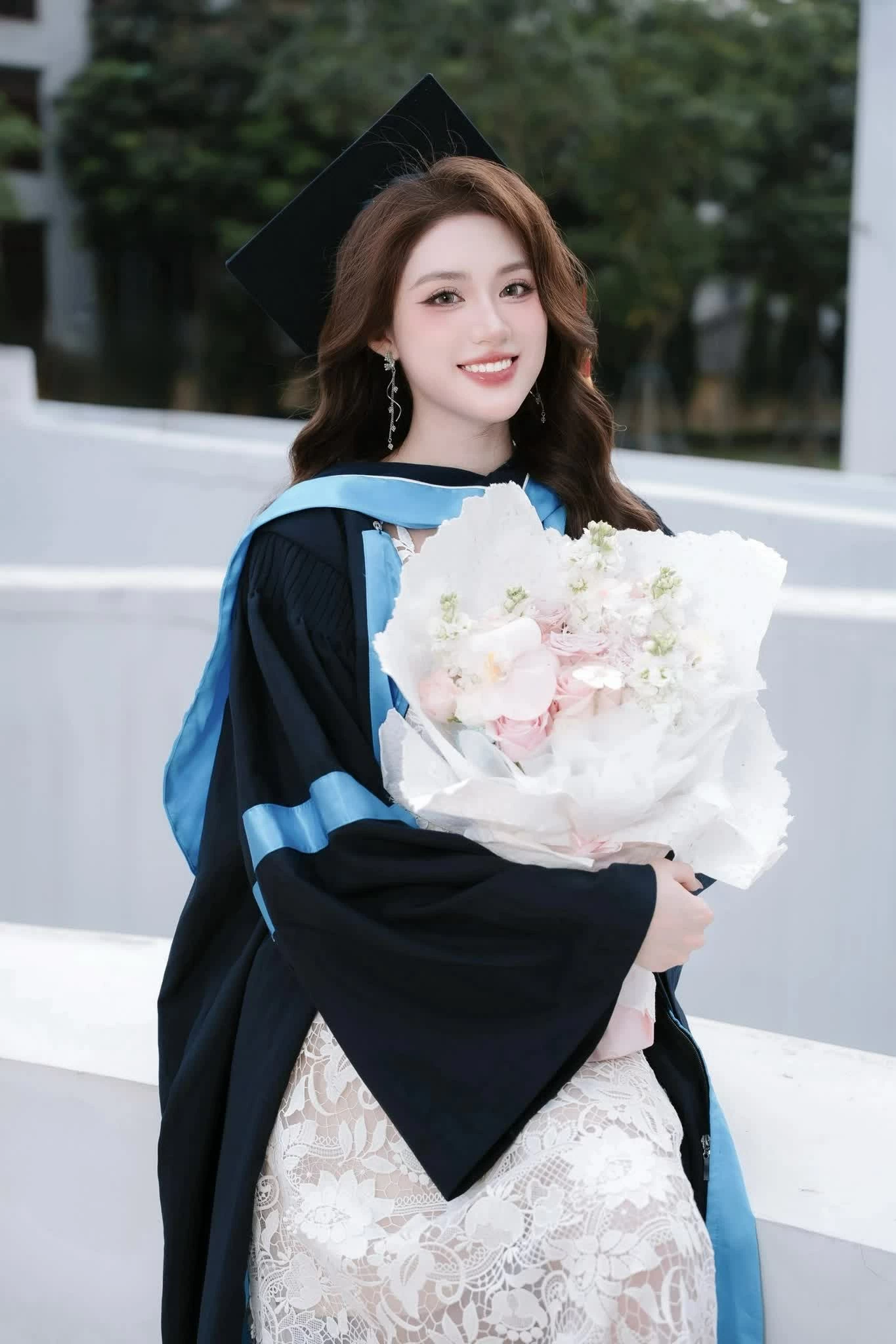 Nhan sắc Hoa hậu Phan Phương Oanh