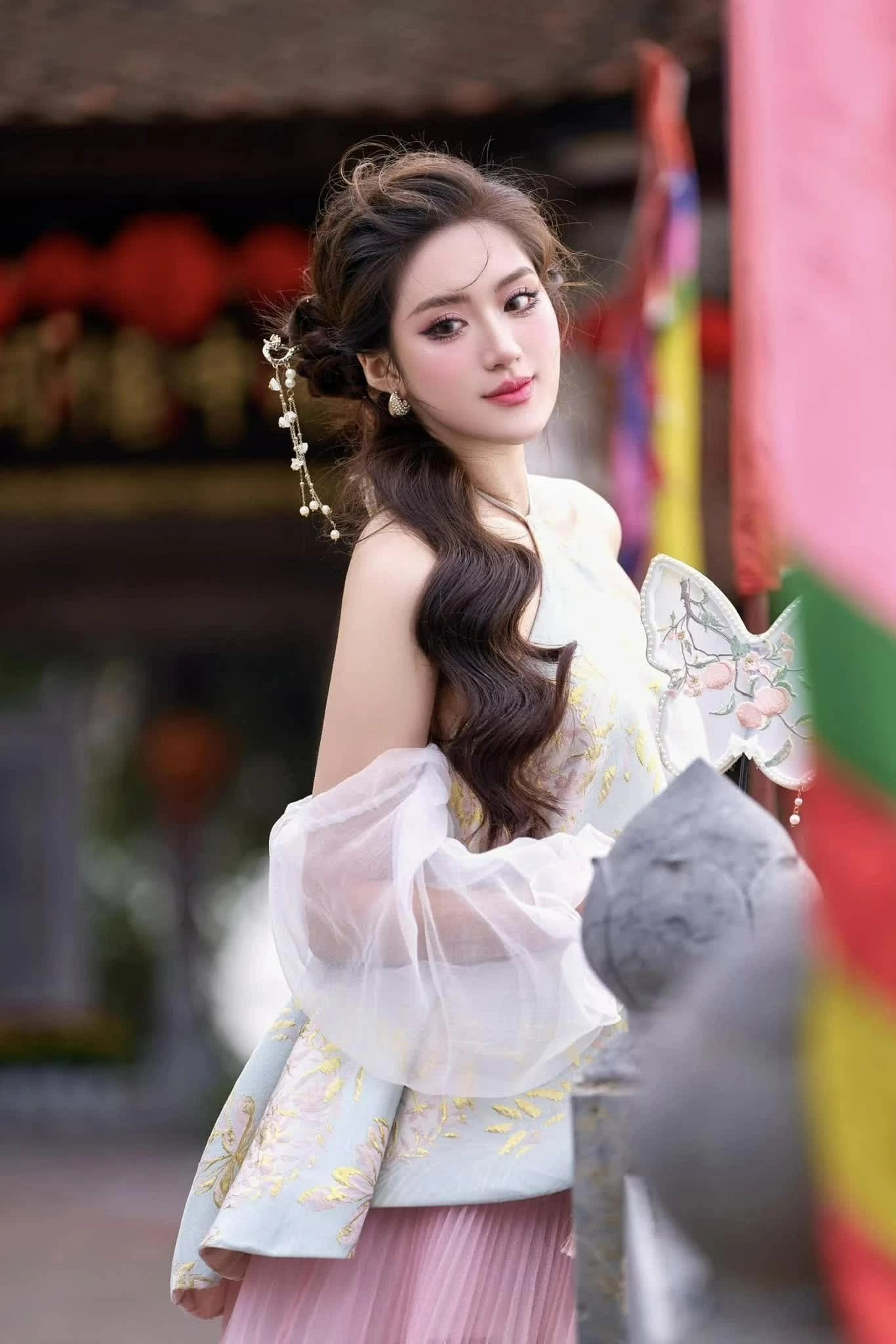 Nhan sắc Hoa hậu Phan Phương Oanh