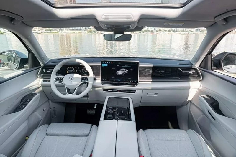 Cận cảnh Volkswagen Teramont Pro vừa ra mắt tại Việt Nam, giá từ 2,799 tỷ đồng