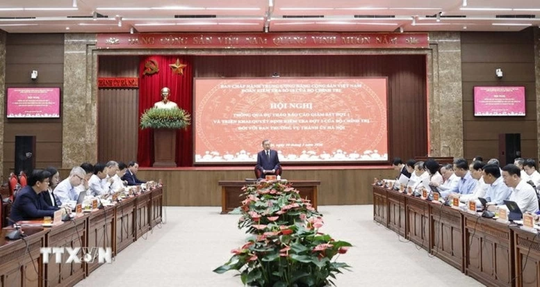 Tổng Bí thư Tô Lâm nêu rõ Đoàn kiểm tra ghi nhận sự lãnh đạo, chỉ đạo quyết liệt, sâu sát, bài bản và hiệu quả của Ban Thường vụ Thành ủy Hà Nội - Ảnh: TTXVN Tổng Bí thư Tô Lâm nêu rõ Đoàn kiểm tra ghi nhận sự lãnh đạo, chỉ đạo quyết liệt, sâu sát, bài bản và hiệu quả của Ban Thường vụ Thành ủy Hà Nội - Ảnh: TTXVN