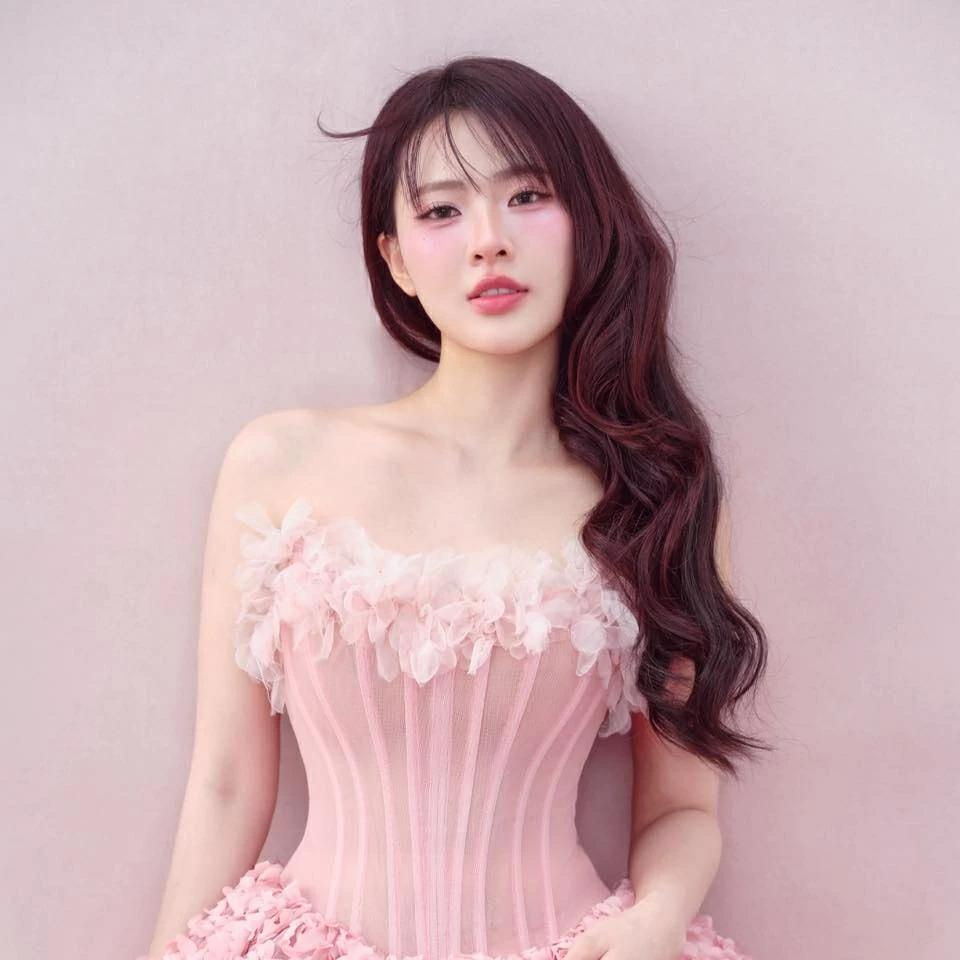 Ngẩn ngơ trước nhan sắc nữ chính phim Không giới hạn Minh Trang