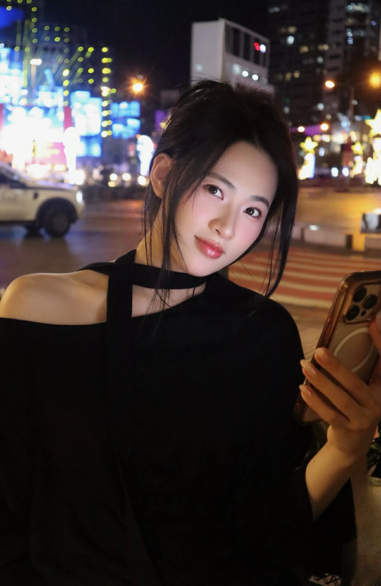 Ngẩn ngơ trước nhan sắc nữ chính phim Không giới hạn Minh Trang