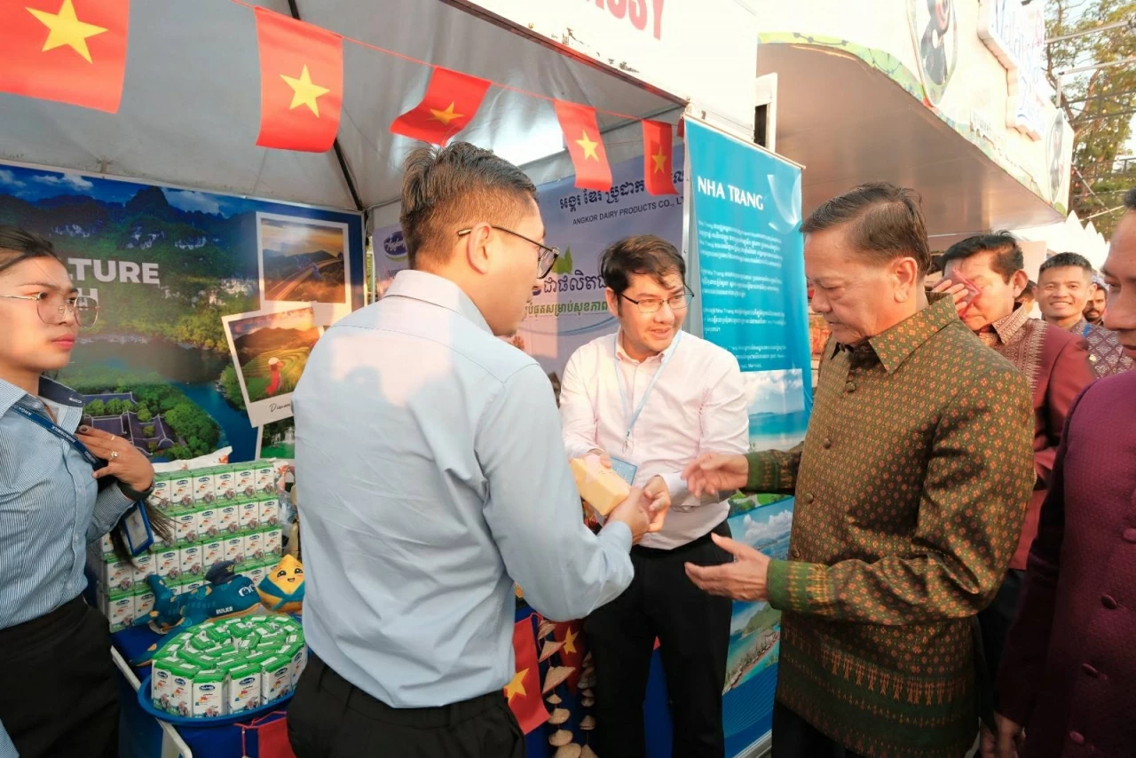 Việt Nam tham gia Lễ hội Sông nước Campuchia 2026 tại tỉnh Kratie