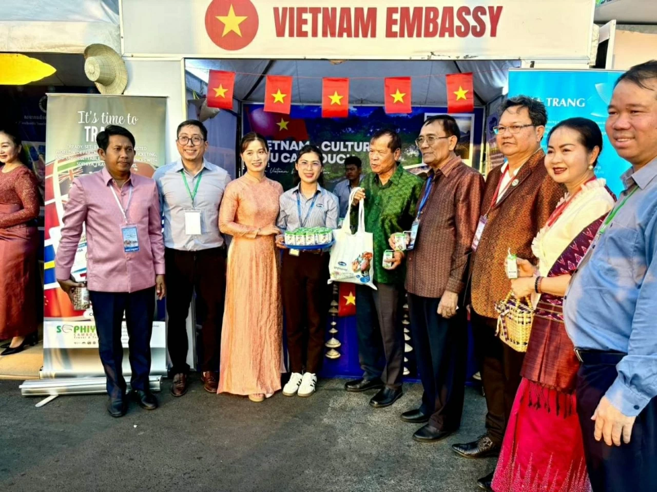 Việt Nam tham gia Lễ hội Sông nước Campuchia 2026 tại tỉnh Kratie