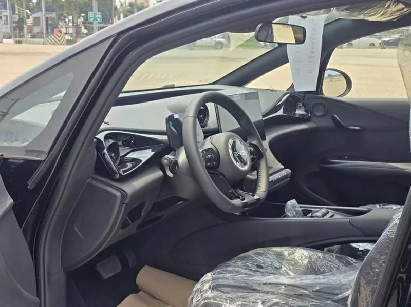 Bên trong khoang cabin của BYD Dolphin 2026, thay đổi chủ yếu mang tính hoàn thiện.