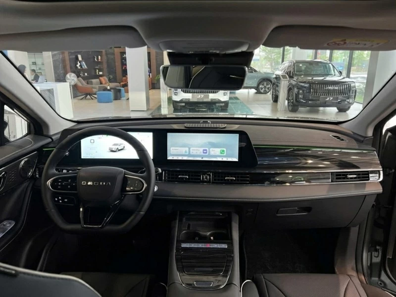 Không gian nội thất của Omoda C5 SHS-H được hoàn thiện theo hướng hiện đại và nhiều tiện nghi.