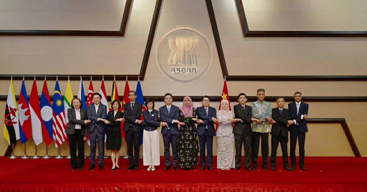 Cuộc họp Ủy ban Hợp tác chung ASEAN-Trung Quốc lần thứ 27 Cuộc họp Ủy ban Hợp tác chung ASEAN-Trung Quốc lần thứ 27
