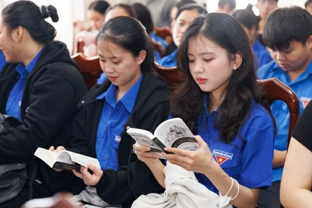 Hành trình từ Trái tim: Hun đúc khát vọng lớn cho thanh niên Việt Hành trình từ Trái tim: Hun đúc khát vọng lớn cho thanh niên Việt
