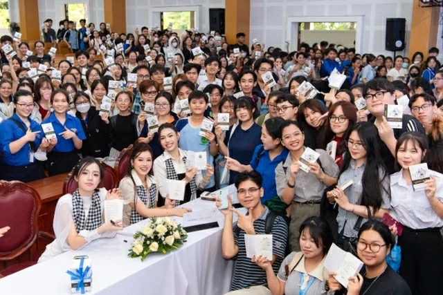 Hành trình từ Trái tim: Hun đúc khát vọng lớn cho thanh niên Việt