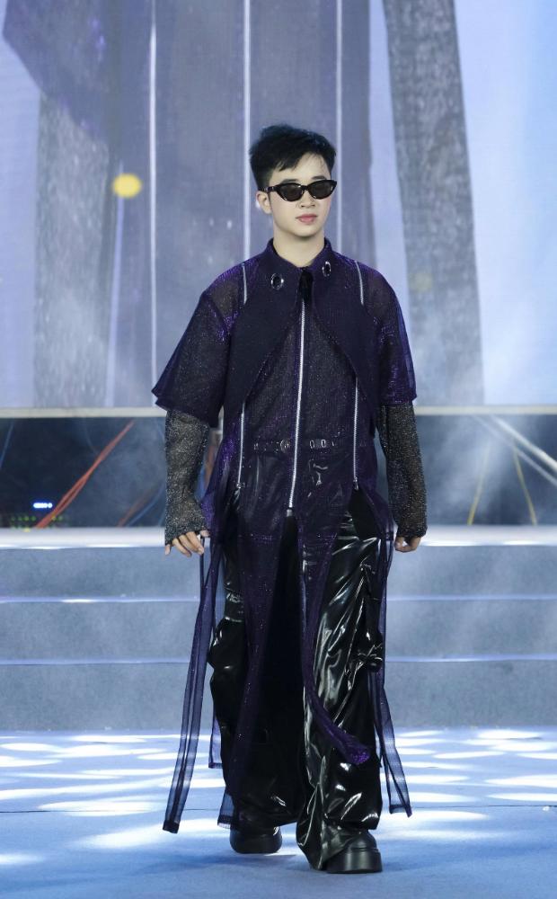 Kiều Vũ Nhật Anh chinh phục Giải thưởng Nam Ca sĩ được Yêu Thích Nhất tại Búp Sen Vàng Kiều Vũ Nhật Anh chinh phục Giải thưởng Nam Ca sĩ được Yêu Thích Nhất tại Búp Sen Vàng