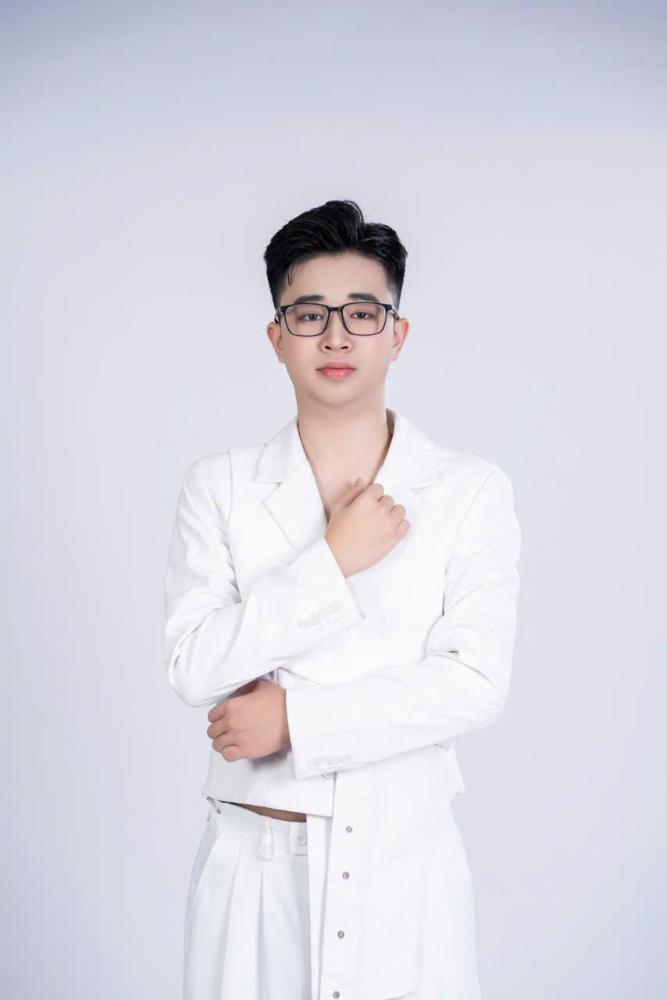 Kiều Vũ Nhật Anh chinh phục Giải thưởng Nam Ca sĩ được Yêu Thích Nhất tại Búp Sen Vàng Kiều Vũ Nhật Anh chinh phục Giải thưởng Nam Ca sĩ được Yêu Thích Nhất tại Búp Sen Vàng