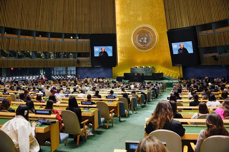 Phụ nữ vượt qua rào cản: Việt Nam cam kết hành động vì bình đẳng giới và xóa bỏ bạo lực đối với phụ nữ