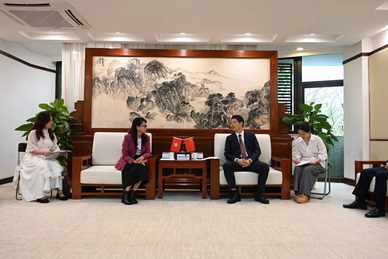 Thúc đẩy hợp tác giáo dục và khoa học-công nghệ giữa Đại học Quốc gia TP.Hồ Chí Minh và Đại học Thâm Quyến (Trung Quốc)