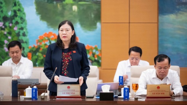 Ủy ban Thường vụ Quốc hội cho ý kiến về báo cáo kết quả thực hiện Chương trình giám sát năm 2025 và những tháng đầu năm 2026
