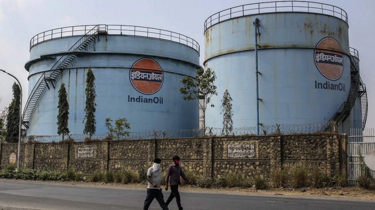 Ấn Độ miễn thuế nhập khẩu loạt hóa chất dầu mỏ để ứng phó biến động Trung Đông