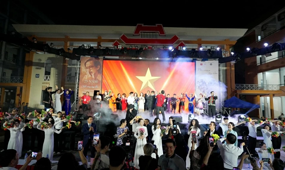 Đêm nhạc kỷ niệm 25 năm ngày mất của cố nhạc sĩ Trịnh Công Sơn: Hành trình kết nối đặc biệt