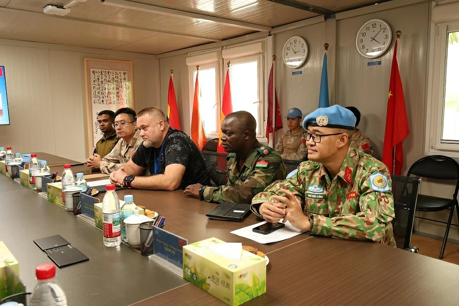 Đôi mắt thần trên tầng không Abyei