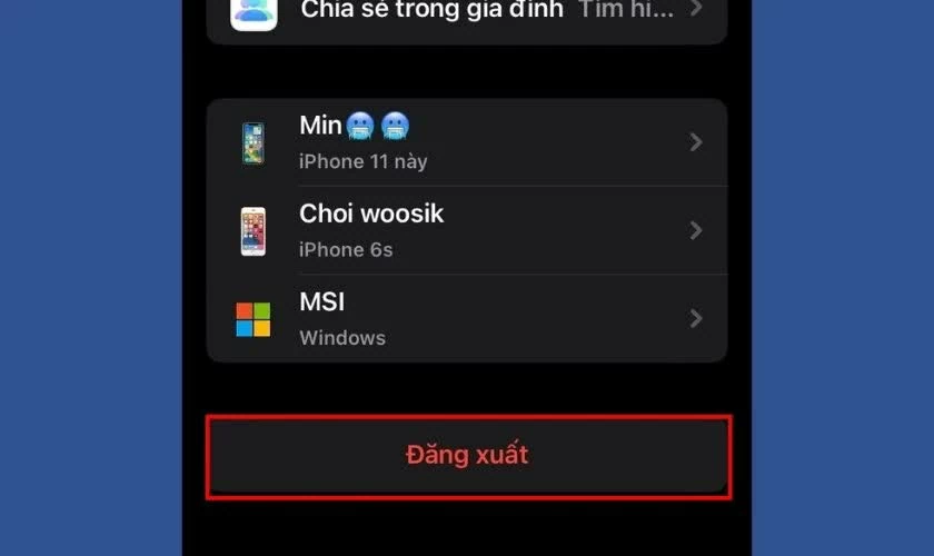 Kéo xuống cuối trang và chọn Đăng xuất.