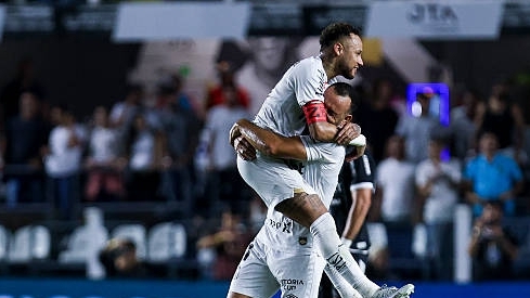 Kiến tạo đẳng cấp, Neymar đạt thành tích ấn tượng