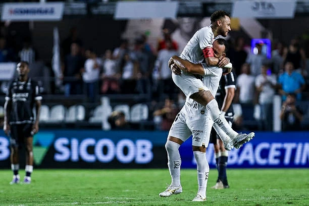 Kiến tạo đẳng cấp, Neymar đạt thành tích ấn tượng