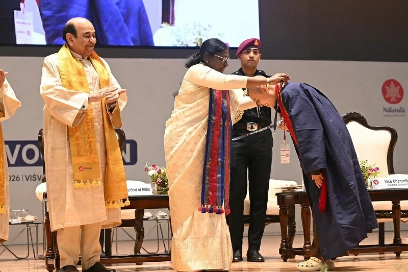 Sinh viên Việt Nam giành Huy chương Vàng tại Đại học Nalanda, vinh dự nhận bằng từ Tổng thống Ấn Độ
