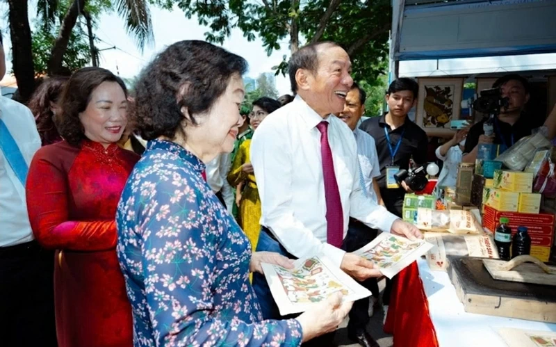 Rộn ràng khai mạc Ngày hội Du lịch TP.HCM 2026, kích cầu mạnh mùa hè