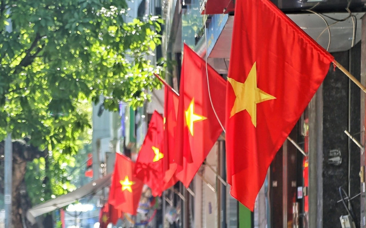 Bộ Nội vụ: Không có chủ trương hoán đổi để nghỉ 9 ngày dịp Giỗ Tổ, 30/4–1/5