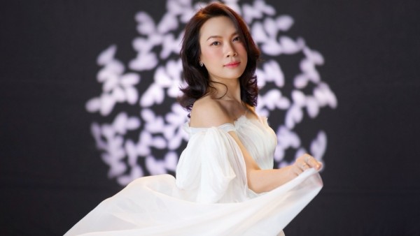Ca sĩ Mỹ Tâm hóa nàng thơ trong bộ ảnh mới