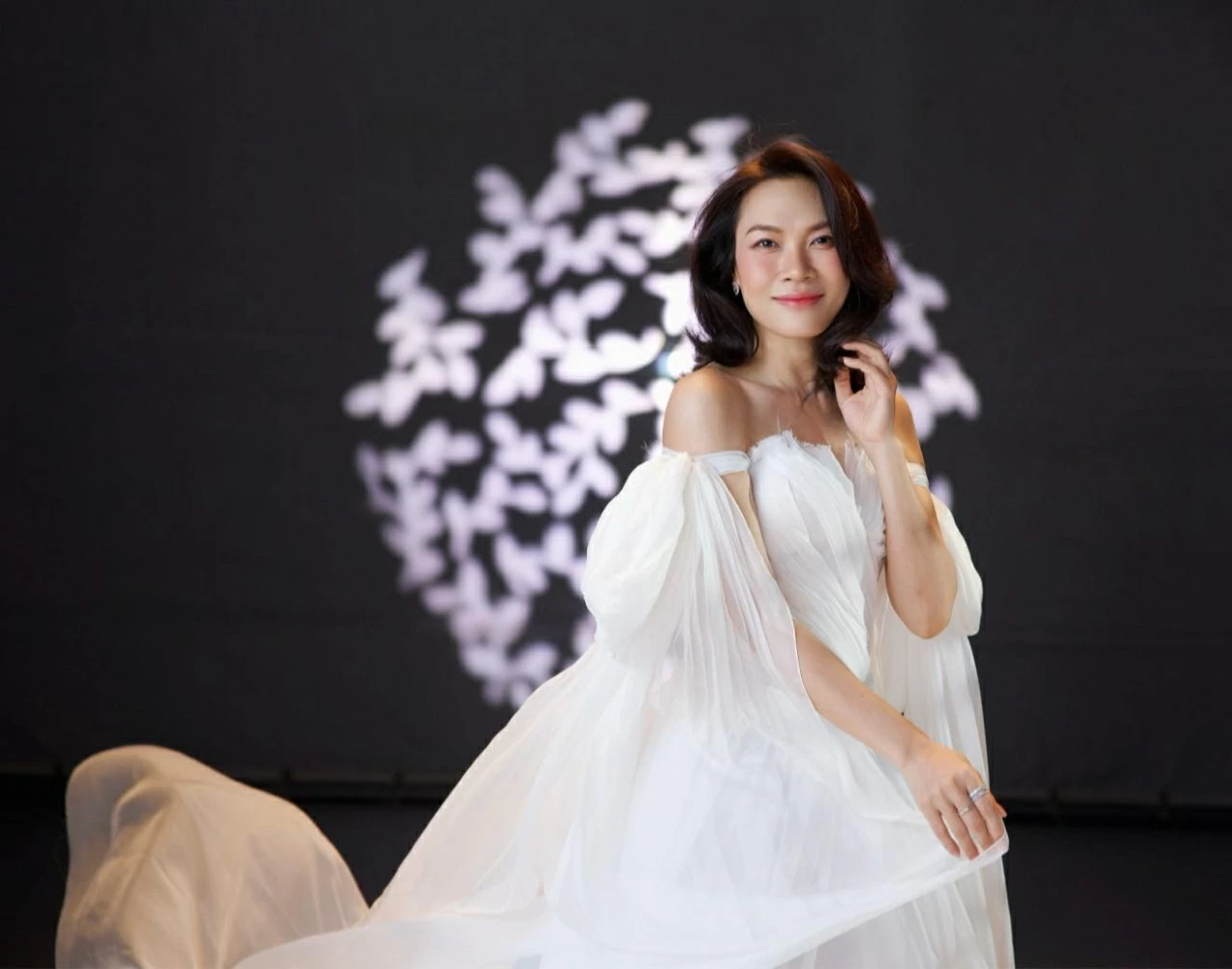 Ca sĩ Mỹ Tâm hóa nàng thơ trong bộ ảnh mới