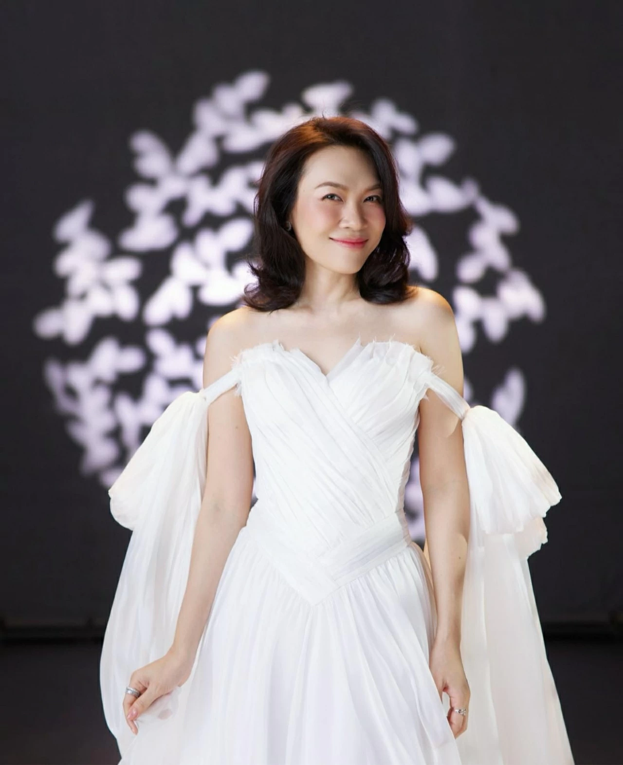 Ca sĩ Mỹ Tâm hóa nàng thơ trong bộ ảnh mới Ca sĩ Mỹ Tâm hóa nàng thơ trong bộ ảnh mới