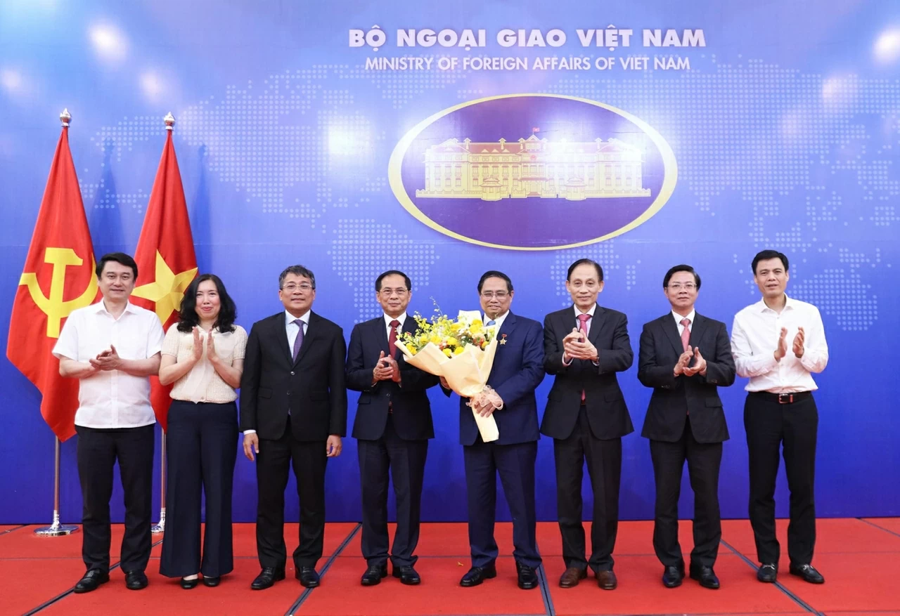 Các đại biểu chụp bức ảnh chung. (Ảnh: Thành Long) Các đại biểu chụp bức ảnh chung. (Ảnh: Thành Long)