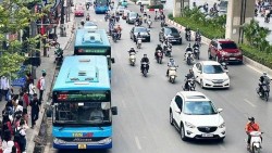 Hà Nội chưa có kế hoạch miễn phí vé xe bus cho toàn bộ người dân