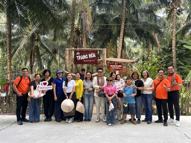 Sống chậm giữa miền sông nước: Nhị Hòa níu chân du khách bằng những điều bình dị nhất