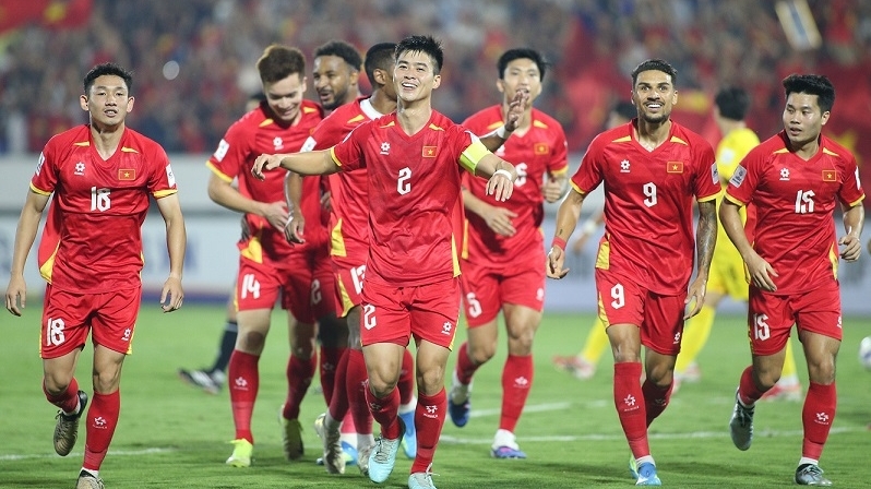 HLV Kim Sang Sik có thêm phương án tấn công mang lại hiệu quả bất ngờ với tuyển Việt Nam