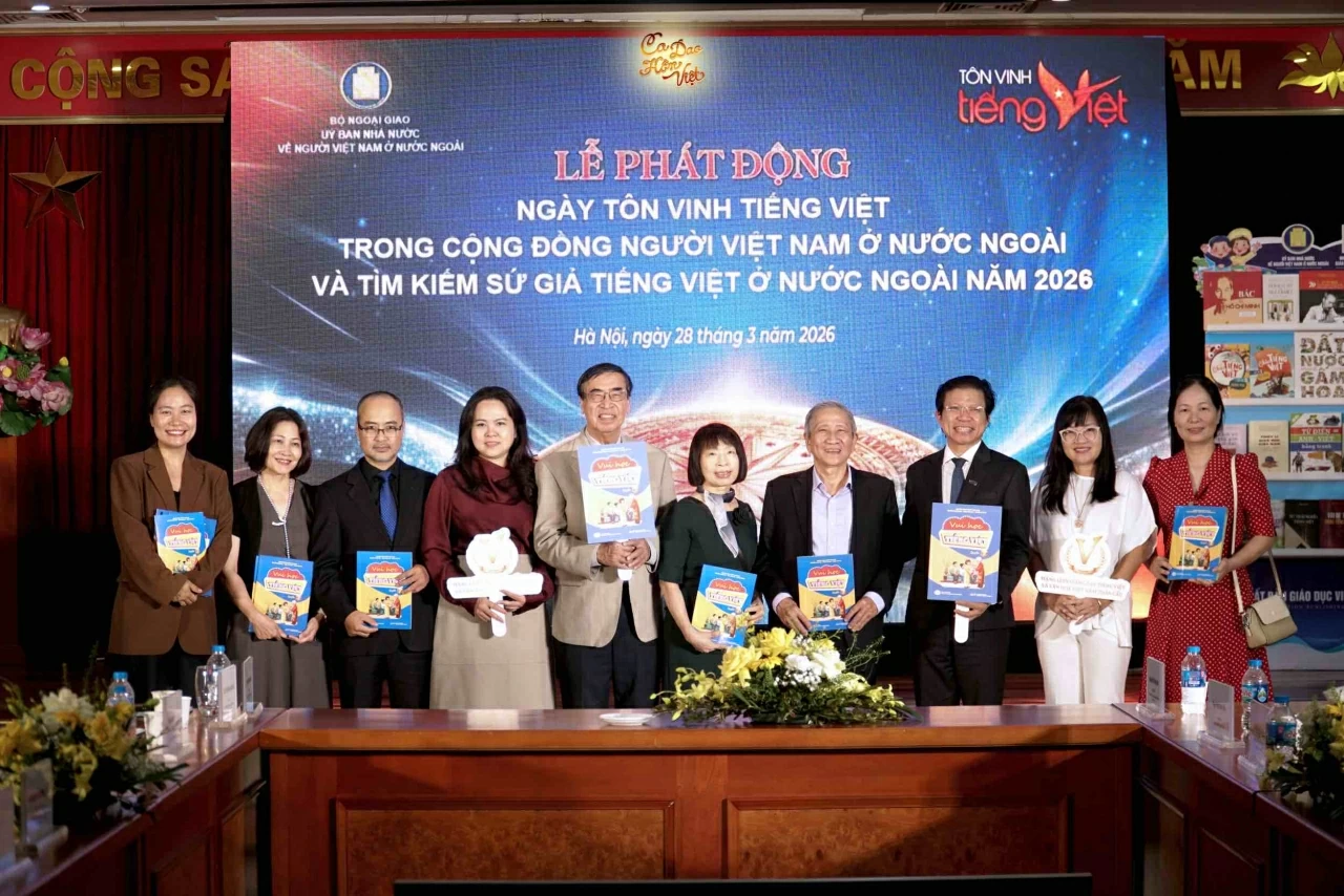 Ra mắt bộ sách 'Vui học tiếng Việt': Góp phần gìn giữ tiếng mẹ đẻ trong cộng đồng người Việt toàn cầu Bộ sách 'Vui học tiếng Việt' góp phần gìn giữ tiếng mẹ đẻ trong cộng đồng người Việt toàn cầu