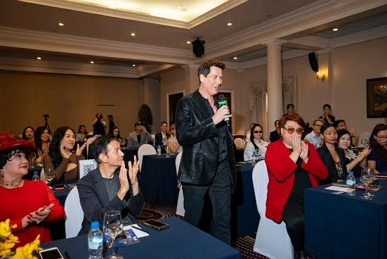 Trải nghiệm hiệu suất cao toàn cầu của Per Bristow lần đầu ra mắt tại Việt Nam Trải nghiệm hiệu suất cao toàn cầu của Per Bristow lần đầu ra mắt tại Việt Nam