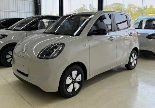 So với thế hệ trước, ngoại hình của Wuling Macaron đã có nhiều thay đổi rõ rệt. So với thế hệ trước, ngoại hình của Wuling Macaron đã có nhiều thay đổi rõ rệt.