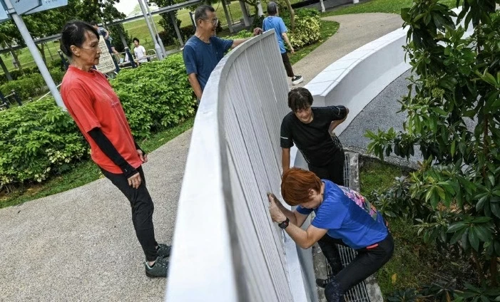 Parkour cho người trên 60 tuổi: Khi 'nghệ thuật di chuyển' trở thành chìa khóa sống khỏe và độc lập