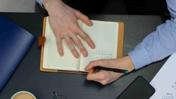 Bồ Đào Nha nằm trong nhóm quốc gia EU có tỷ lệ người làm việc gần 50 giờ/tuần cao nhất