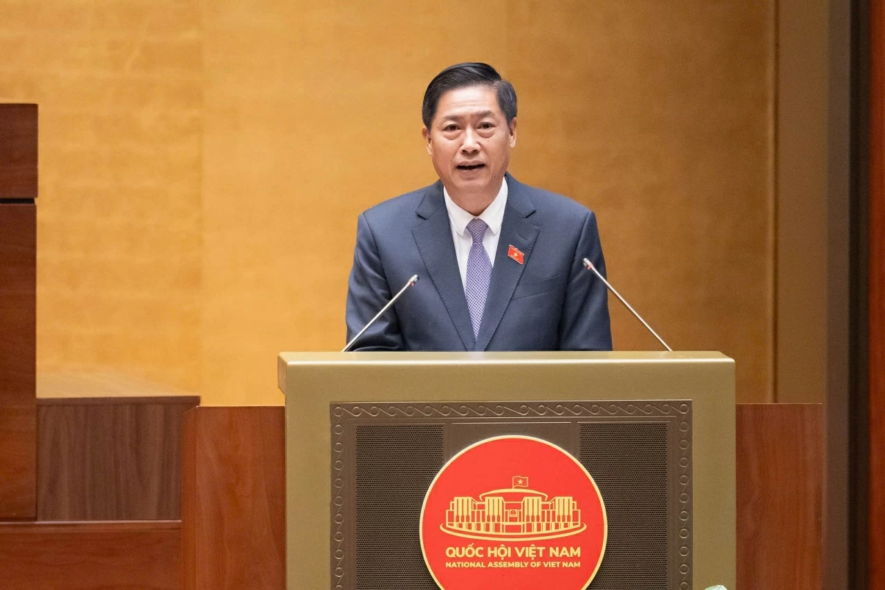 Quốc hội nghe báo cáo kết quả xác nhận tư cách đại biểu Quốc hội khóa XVI