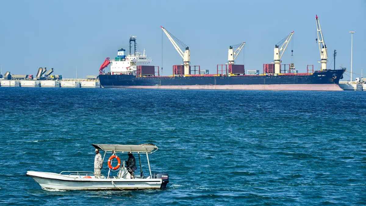Căng thẳng Trung Đông: Xuất khẩu dầu vùng Vịnh giảm gần 50%; lạm phát Mỹ có thể tăng kỷ lục; chứng khoán châu Á ngập sắc xanh