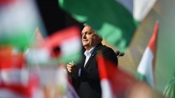 Bầu cử Hungary ‘nóng’ chưa từng có: Thủ tướng Orban đối mặt nguy cơ lớn sau 15 năm cầm quyền