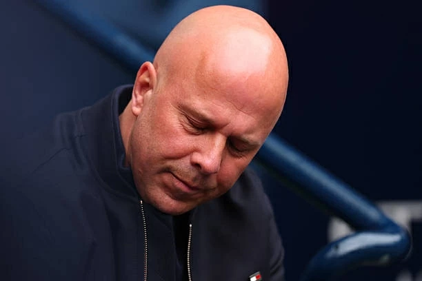 HLV Slot quyết định ra đi trong danh dự và tiền bạc HLV Slot quyết định ra đi trong danh dự và tiền bạc