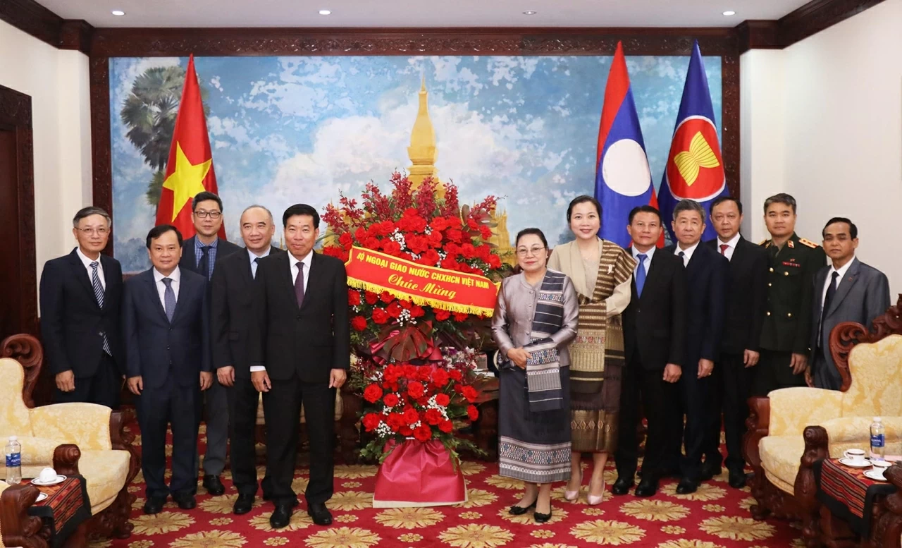 Đại sứ Lào