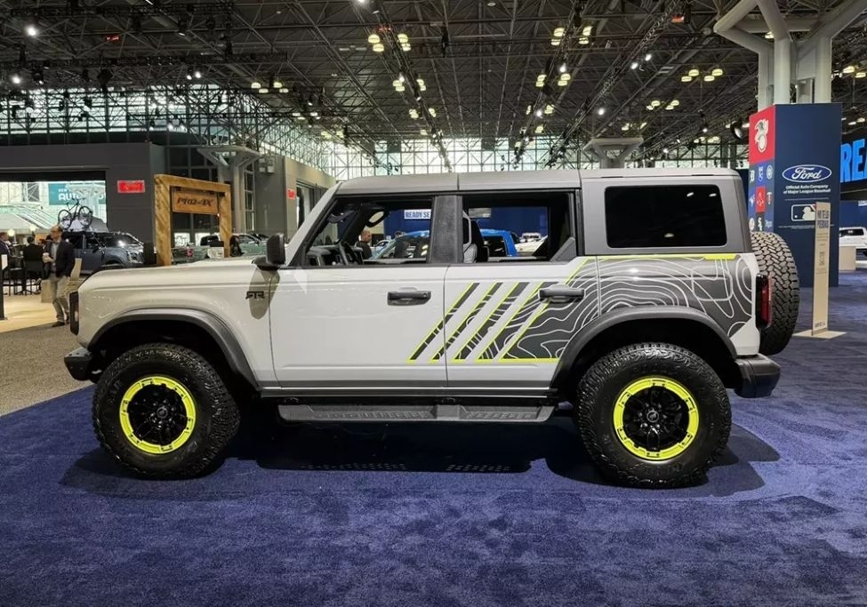 Ford Bronco RTR 2027 trình làng tại Mỹ, giá dự kiến từ 1,31 tỷ đồng