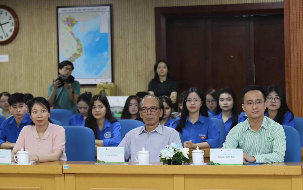 Thanh niên và sứ mệnh bảo vệ lá phổi của chính mình