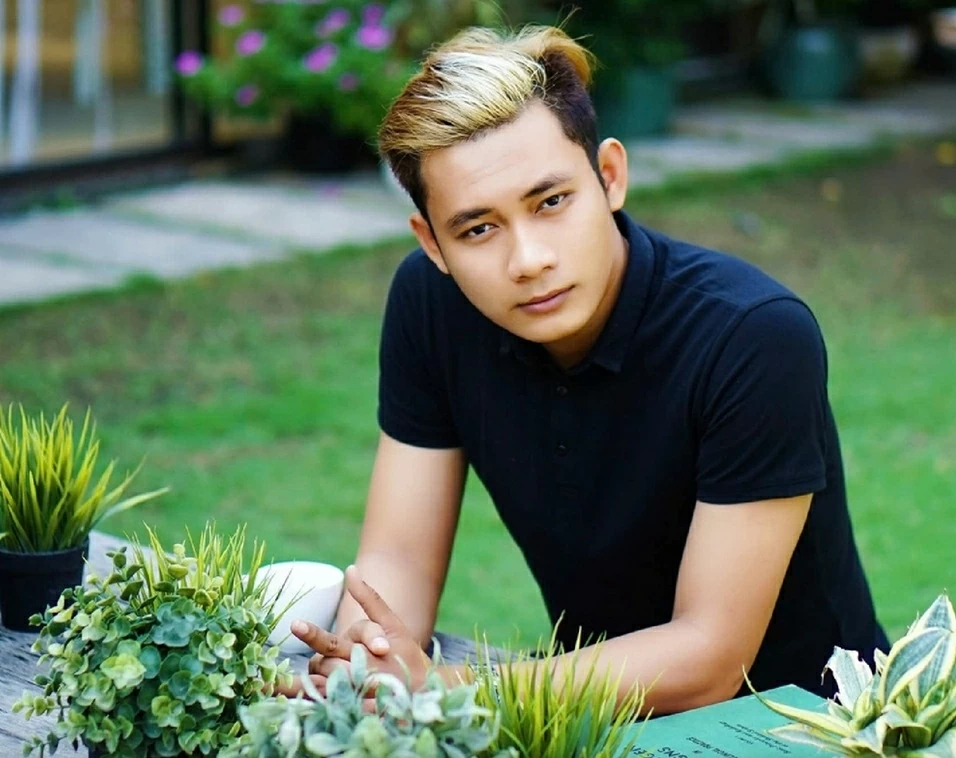 Đạo diễn triệu view Đặng Tuấn Chinh sau cơn sốt ‘Xin lỗi, anh chỉ là thằng bán bánh giò’