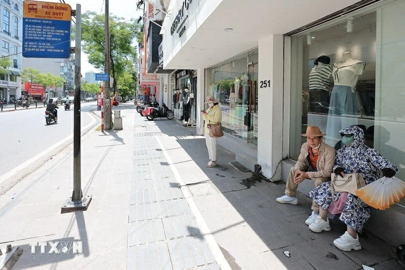 Thời tiết ngày 7-8/4: Nắng nóng đặc biệt gay gắt, nhiều nơi vượt ngưỡng 40 độ C