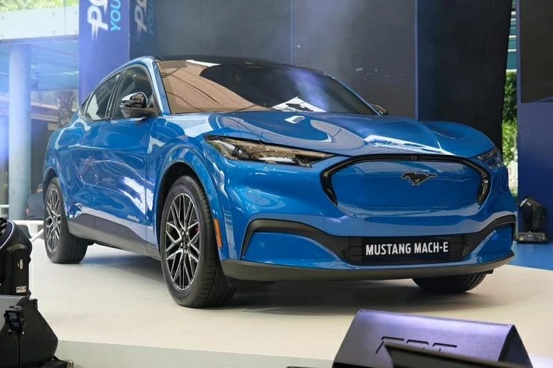 Cập nhật bảng giá xe hãng Ford mới nhất tháng 4/2026.